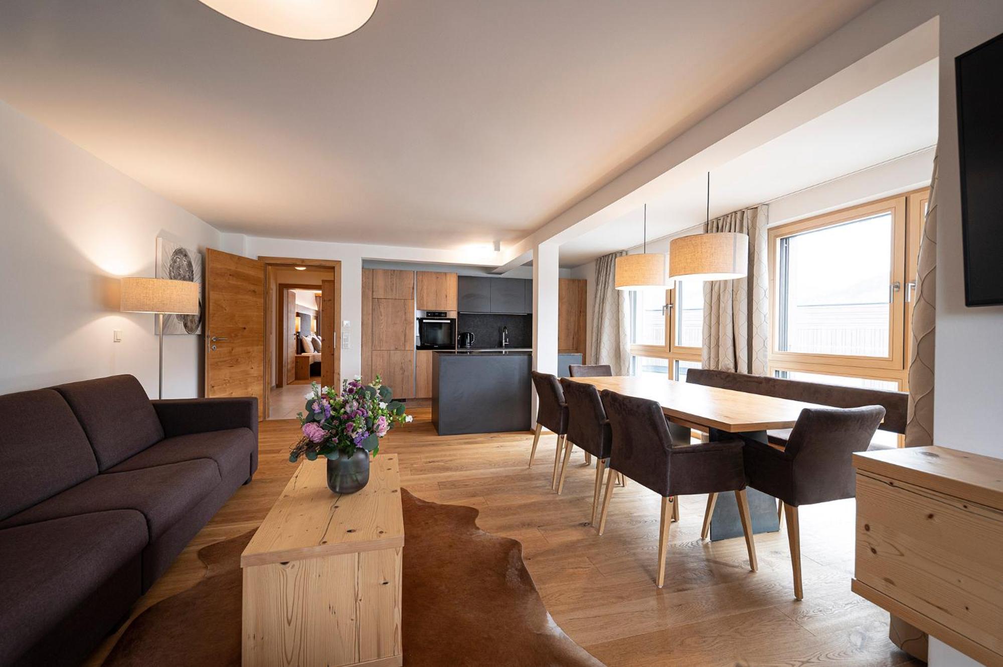 Lakeside Luxury Apartment